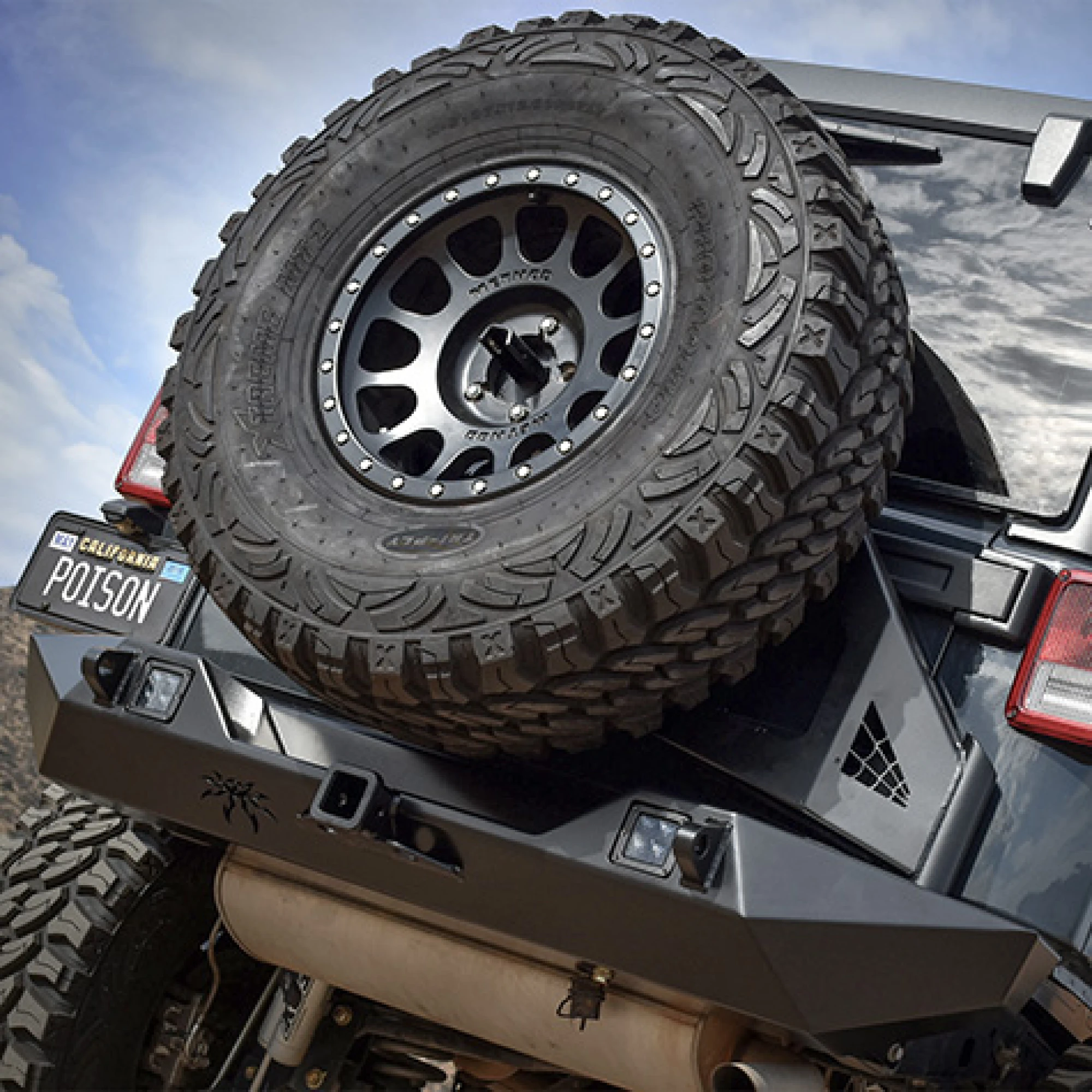 poison-spyder-bruiser-rear-bumper-jk-17-67-010P1-close-up