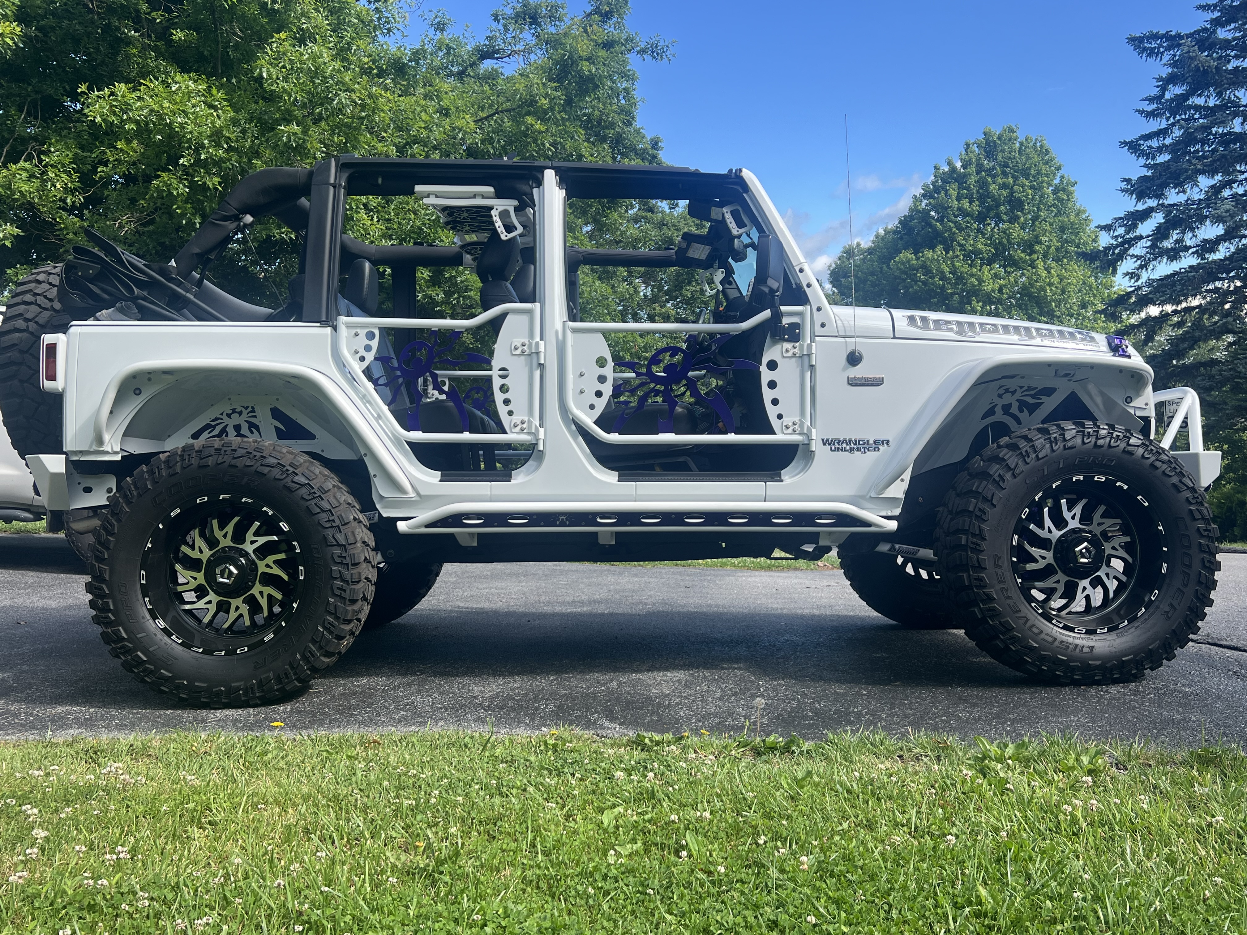Poison Spyder White Venomous Jeep Wrangler JK Unlimited white with purple accents side profile